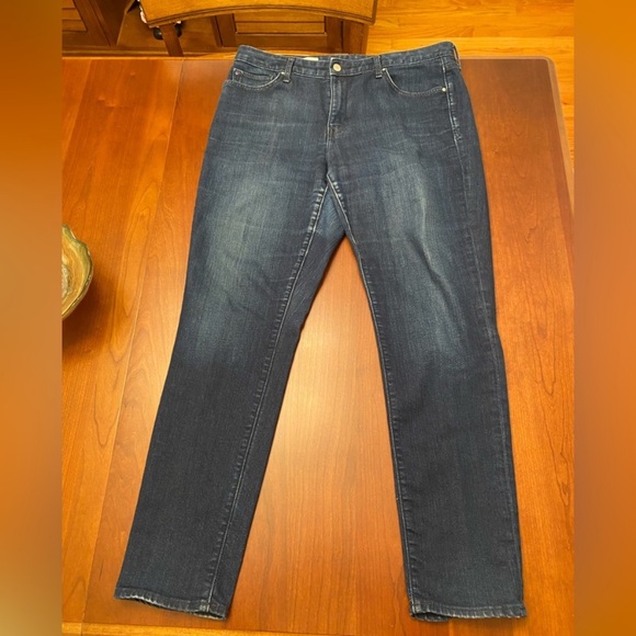 Gap, high-rise skinny jeans - Picture 1 of 3